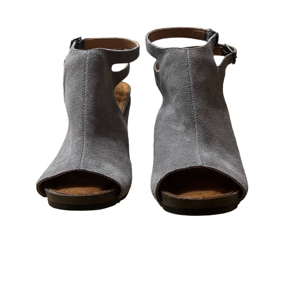 MARK JENKINS Suede Wedge Sandals in Platinum Gray Size 8 — Worn 1X - Picture 3 of 7